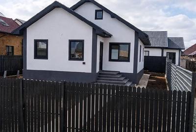 Casă cu 6 camere cu Teren 300 Mp în Valu lui Traian - 4