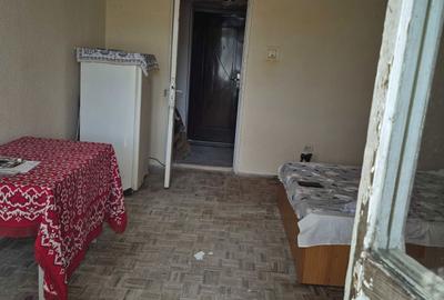 Garsonieră decomandată în Central - 7