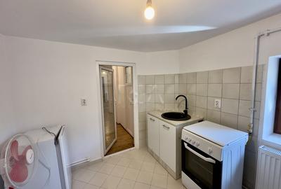 Apartament cu 3 camere decomandat în Capitale - 15