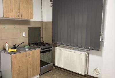 Garsonieră decomandată în Central - 7