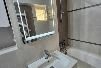 Inchiriez apartament 2 camere decom., zona ultracentrala etaj intermediar - 5