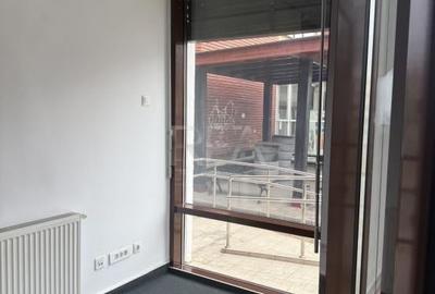 Spațiu comercial, de 150 mp, în P-ța Leul - 13