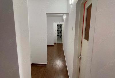 Apartament cu 3 camere decomandat în Central - 1