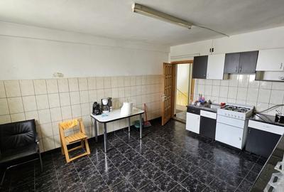 Spațiu comercial, de 150 mp, în Nord - 17