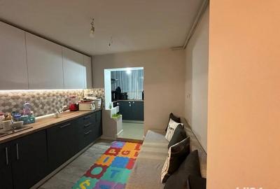 Apartament cu 3 camere decomandat în Apărătorii Patriei