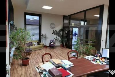 Spațiu comercial, de 93 mp, în Unirea - 4