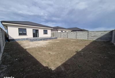 Casă cu 4 camere cu Teren 455 Mp în Central - 15