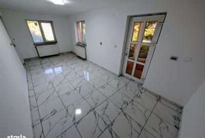 Casă cu 5 camere cu Teren 1200 Mp în Horlești - 1