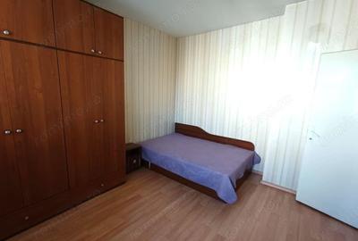 Apartament cu 2 camere decomandat în Tractorul - 4