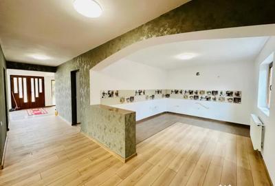 Casă cu 5 camere cu Teren 450 Mp în Central - 4