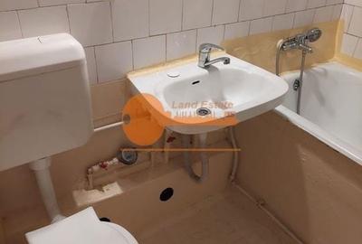 Apartament cu 3 camere in zona Rahova - 5