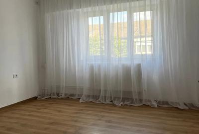 Garsoniera zona Velenta 27mp - 1