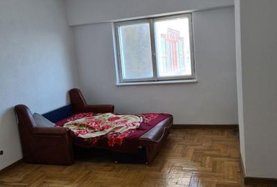 Apartament cu 3 camere decomandat în Buhuși - 5