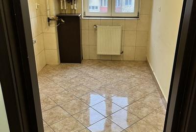 Apartament cu 2 camere decomandat în Exterior Vest - 3