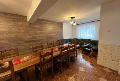 Casă cu 4 camere în Central - 2