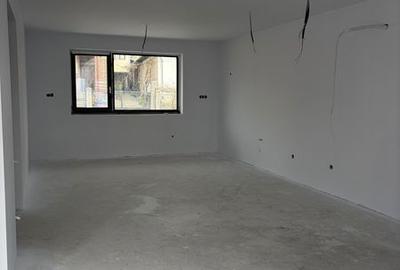 Casă cu 4 camere cu Teren 210 Mp în Central - 3