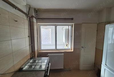 Apartament cu 3 camere în Traian - 4