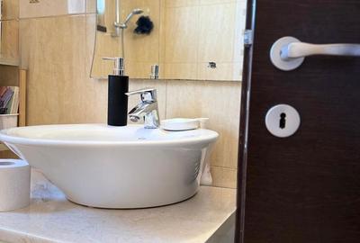 Apartament cu 3 camere decomandat în Palazu Mare - 2