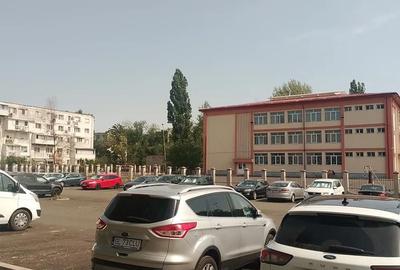 Apartament cu 2 camere semidecomandat în Micro 38 - 2