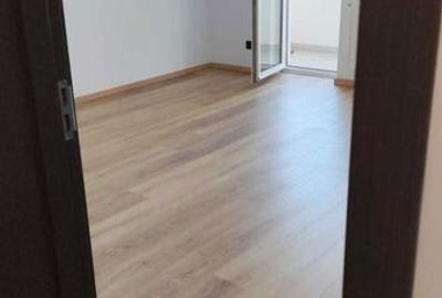 Apartament cu 3 camere decomandat în Mărăști