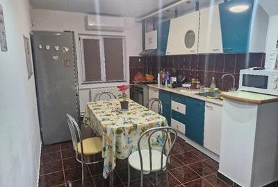 Apartament cu 3 camere decomandat în Girocului - 3