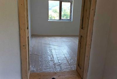 Teren de 93 mp, în Densuș - 5