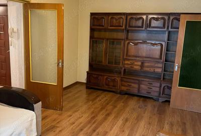 Apartament cu 3 camere decomandat în Tineretului - 2