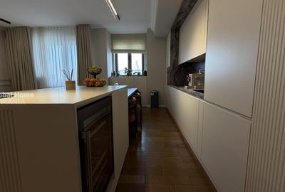 Apartament cu 3 camere semidecomandat, mobilat în 13 Septembrie - 12