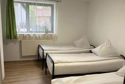 Casă cu 4 camere în Central - 2