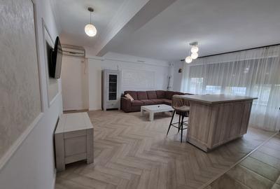 Apartament 3 camere de închiriat în zona Cazino Mamaia (pe partea cu l - 2