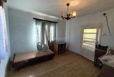 Casă cu Teren 300 Mp în Muncitoresc - 8