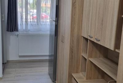 Garsonieră semidecomandată în Micro 16 - 2