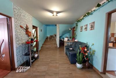 Casă individuală cu 5 camere cu Canalizare în Iris - 3