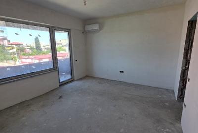 Apartament cu 2 camere decomandat în Baza 3 - 9