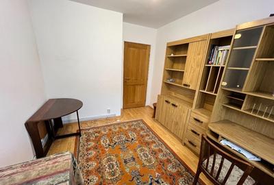 INCHIRIEZ apartament 4 camere decomandat, zona Vasile Aaron - 3