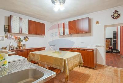 Casă cu 3 camere cu Teren 104 Mp în Schei - 3