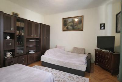 Apartament cu 3 camere decomandat în Central - 6
