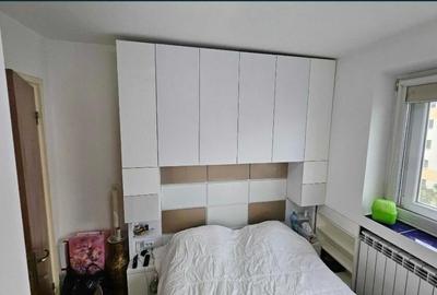 Apartament cu 2 camere, mobilat în Tei