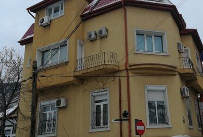 MOSILOR - int. Traian  vila 400 mp pretabila clinica, birouri - 1