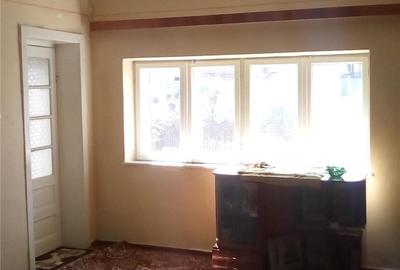 Casă cu 5 camere cu Teren 780 Mp în Central - 2