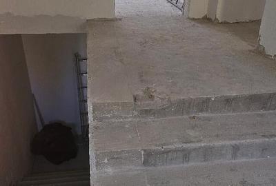 Vand apartament cu 3 camere Deva, in Vila cu 3 ap etaj 2 +230 mp teren - 15