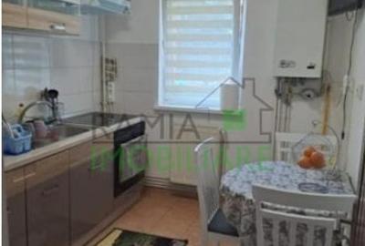 Garsonieră decomandată, mobilată în Astra