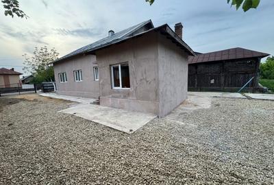 Casă cu 4 camere în Străoști - 8