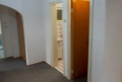 Apartament cu 3 camere decomandat în Tineretului - 6
