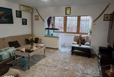 Apartament cu 3 camere decomandat în Central - 1