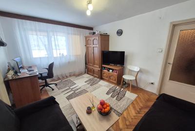 3 Cam-Spitalul Judetean-5 Min Centru-Parter-53MP--Mobilat-Centrala--75.000 Euro - 2