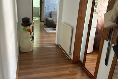 Apartament cu 3 camere semidecomandat în Central - 9