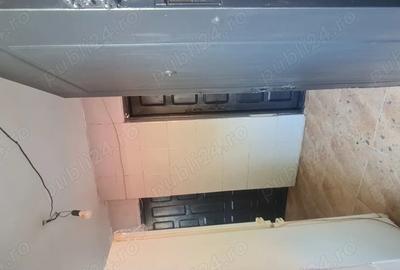 Inchiriez 2 camere la curte - 7