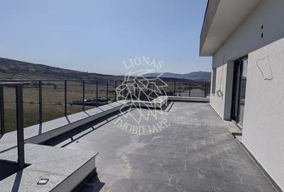 Penthouse cu 3 camere semidecomandat în Sud - 2