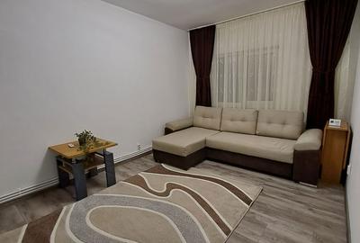 Garsonieră decomandată în Central - 2